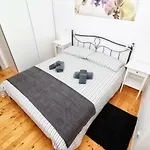 La Vela Apartment *
