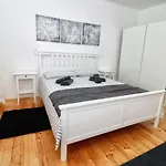 La Vela Apartment