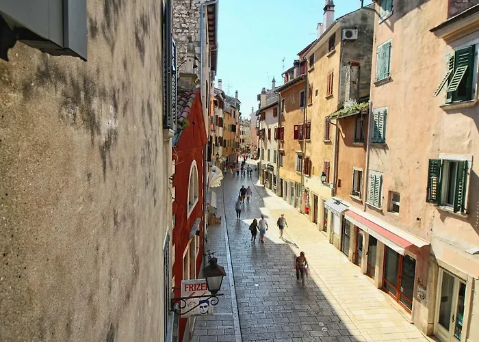 La Vela Ρόβινι