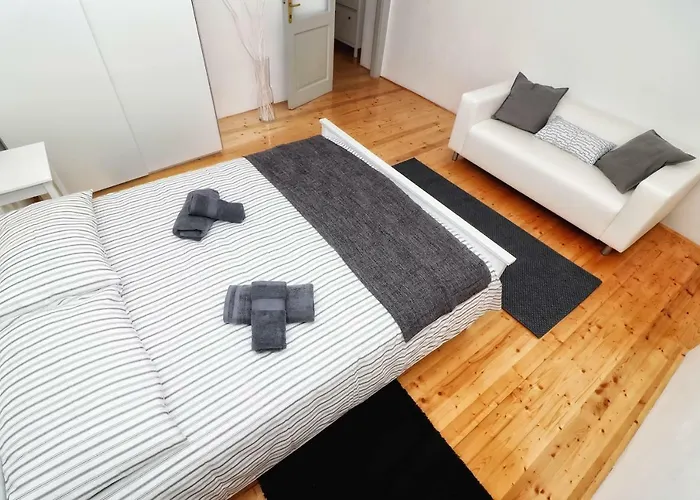 La Vela Ρόβινι