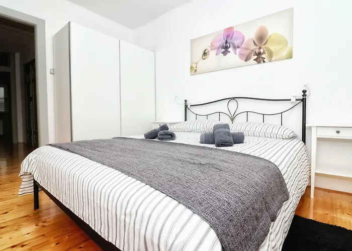 La Vela * Ρόβινι